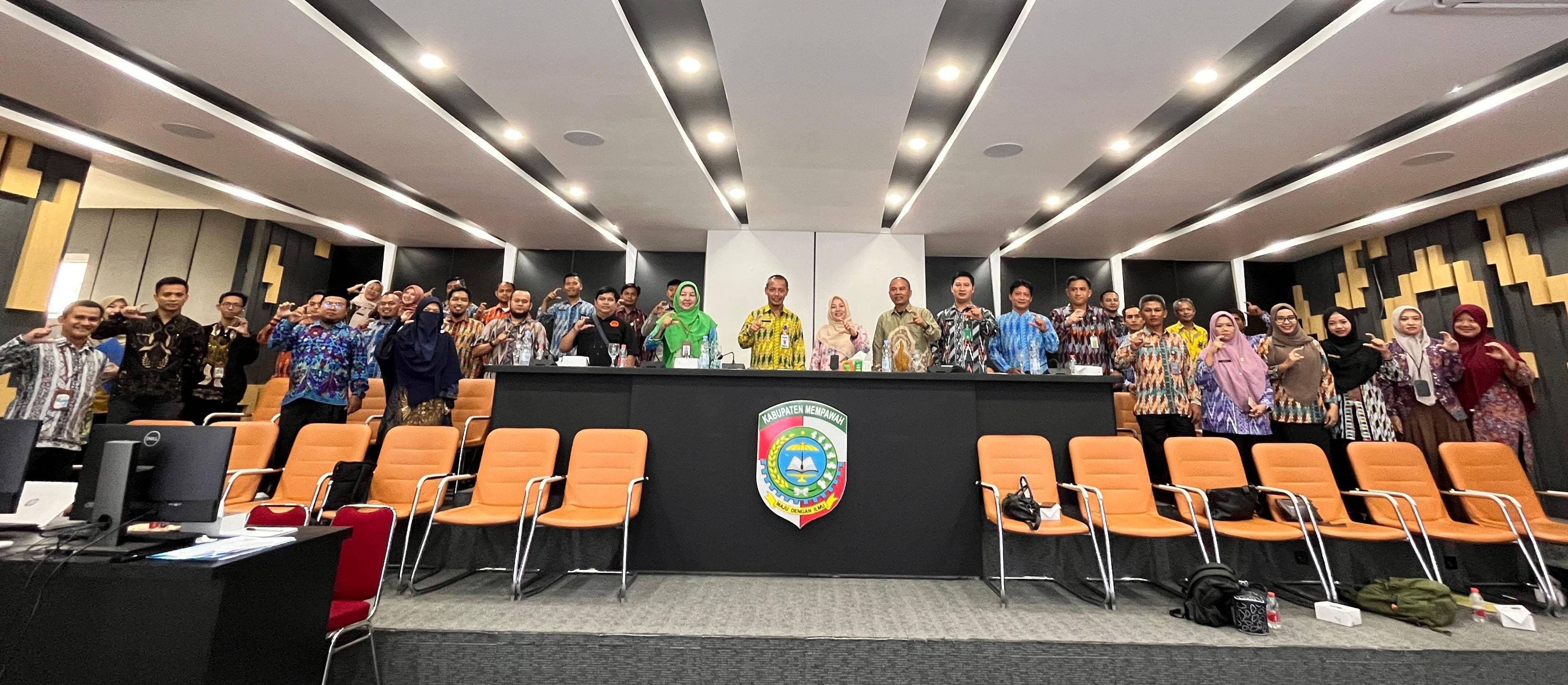 FGD Pembinaan Statistik Sektoral dan pencanangan Desa/Kelurahan Cinta Statistik (CANTIK) Kabupaten Mempawah Tahun 2025